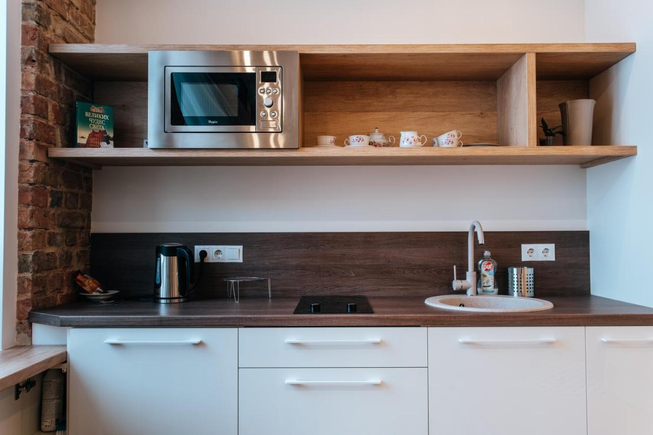 Stylish Latvian-Style Studio Apartment Near City Center, Parks, Cafes & Public Transit รีกา ภายนอก รูปภาพ