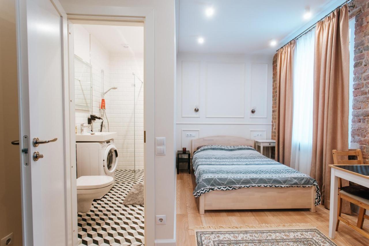 Stylish Latvian-Style Studio Apartment Near City Center, Parks, Cafes & Public Transit รีกา ภายนอก รูปภาพ