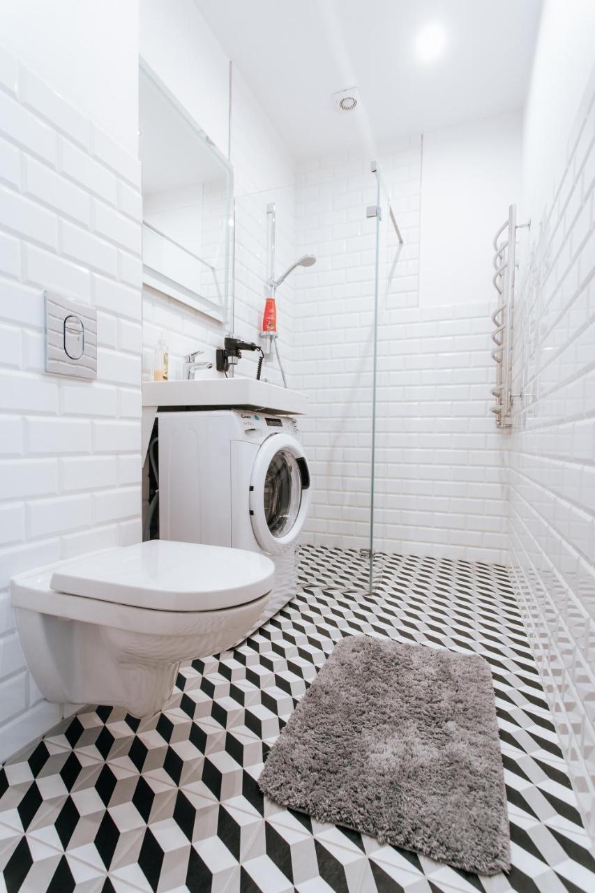 Stylish Latvian-Style Studio Apartment Near City Center, Parks, Cafes & Public Transit รีกา ภายนอก รูปภาพ